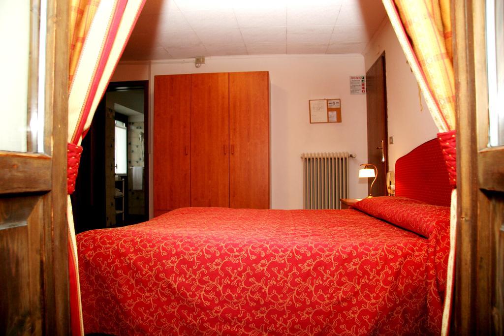 פינזולו Albergo Garni Cavento מראה חיצוני תמונה